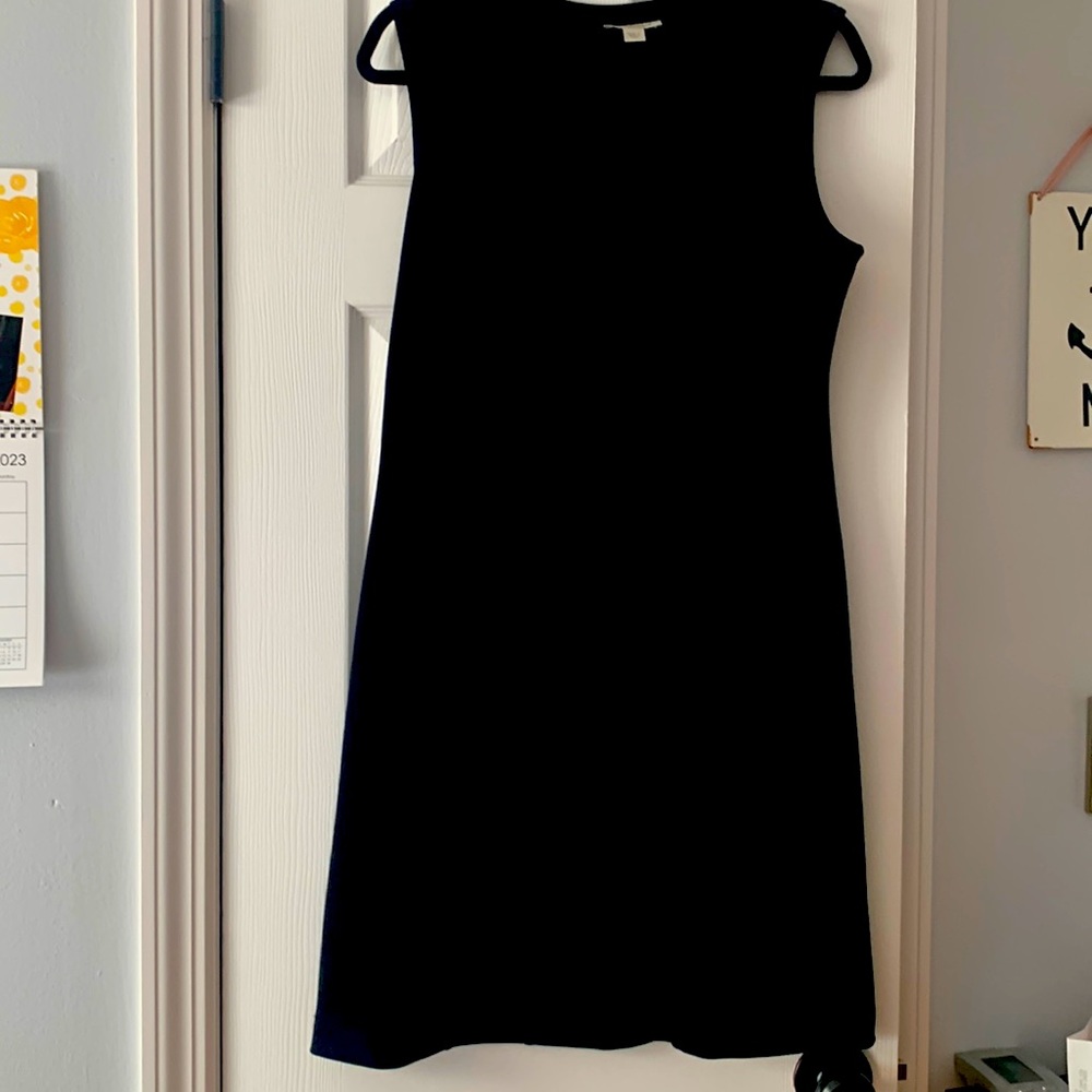 Sleeveless black dress 🖤